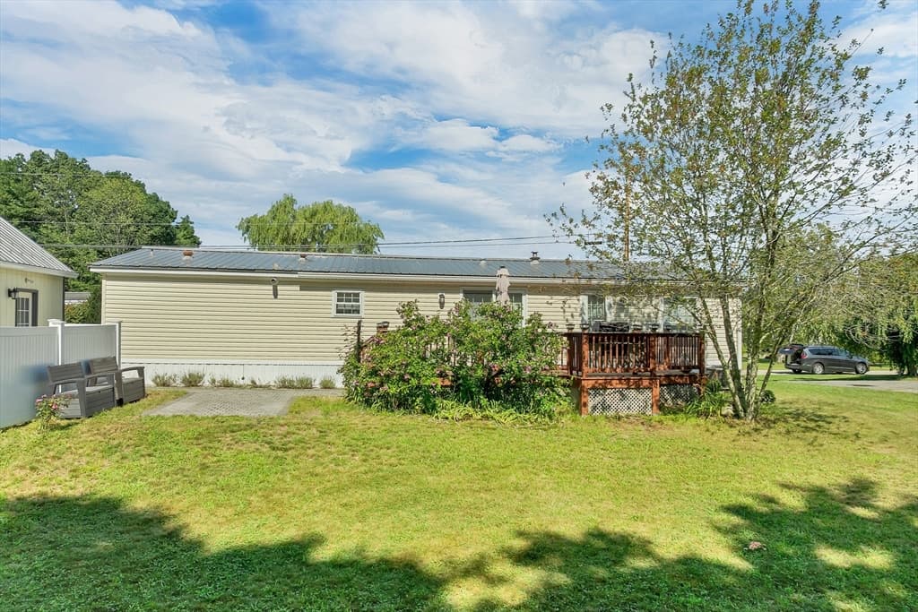 7 Cammett Drive, Raymond NH 03077 photo 35