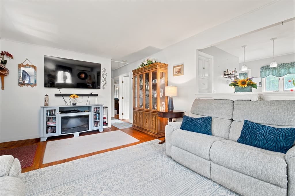 30 Crocker Rd, Falmouth MA 02536 photo 4