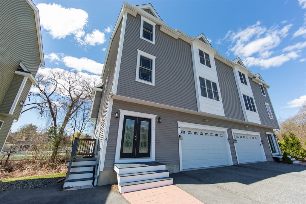 194 Oak St, Shrewsbury MA 01545 photo 2