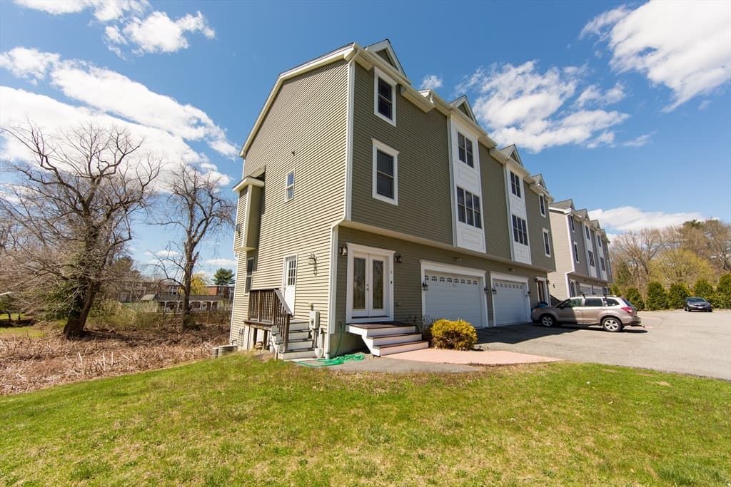 194 Oak St, Shrewsbury MA 01545