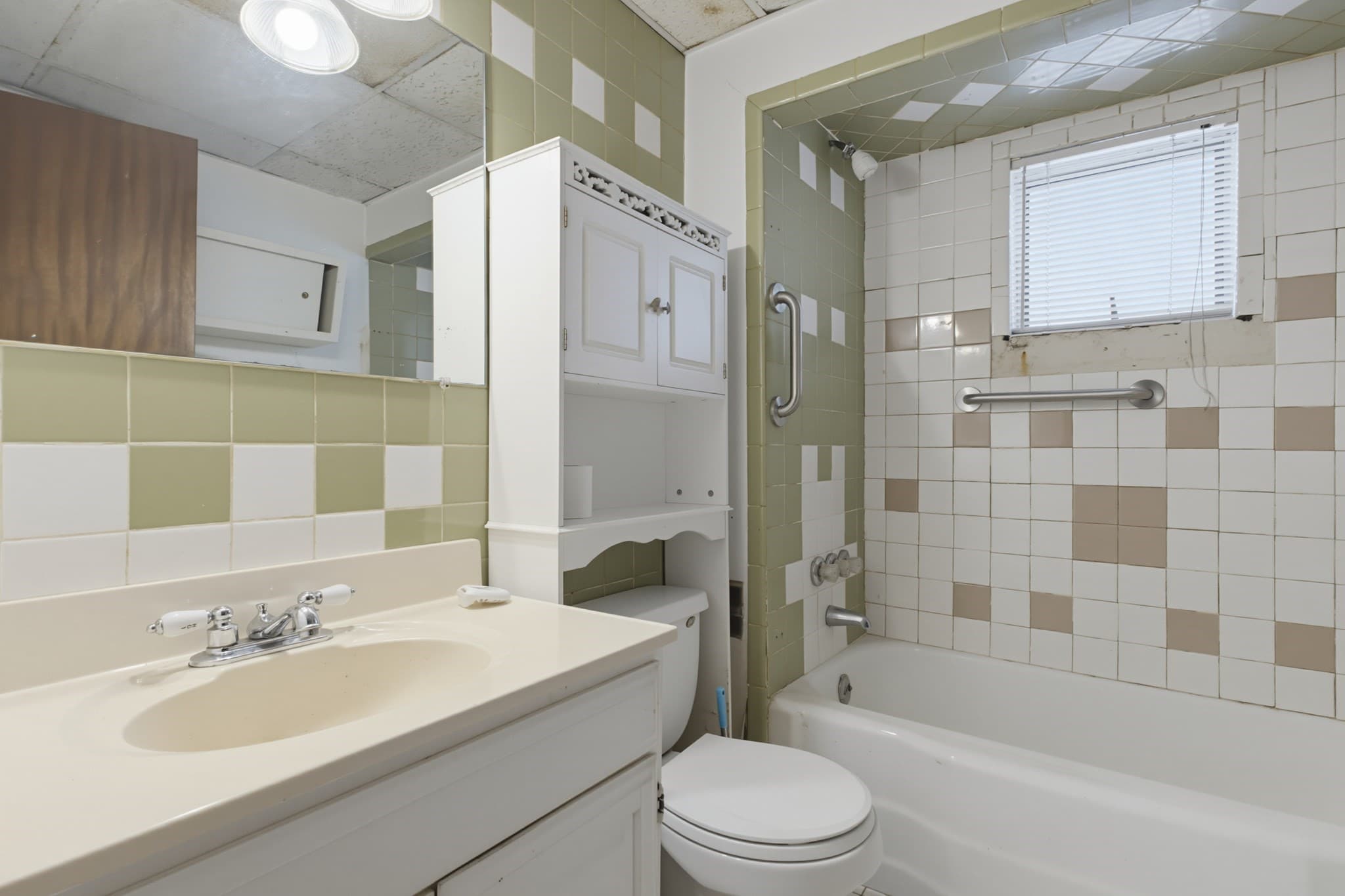 3 Family at 259 Havre St, Boston MA 02128, Boston, photo 5 of 37