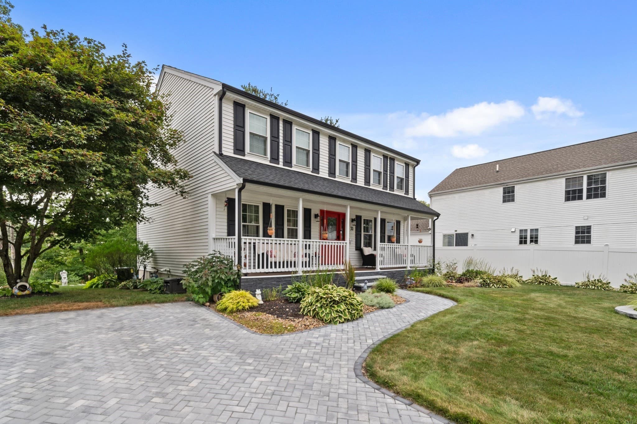 Single Family Residence at 31 Lauren Way, Lowell MA 01854, photo 6 of 36