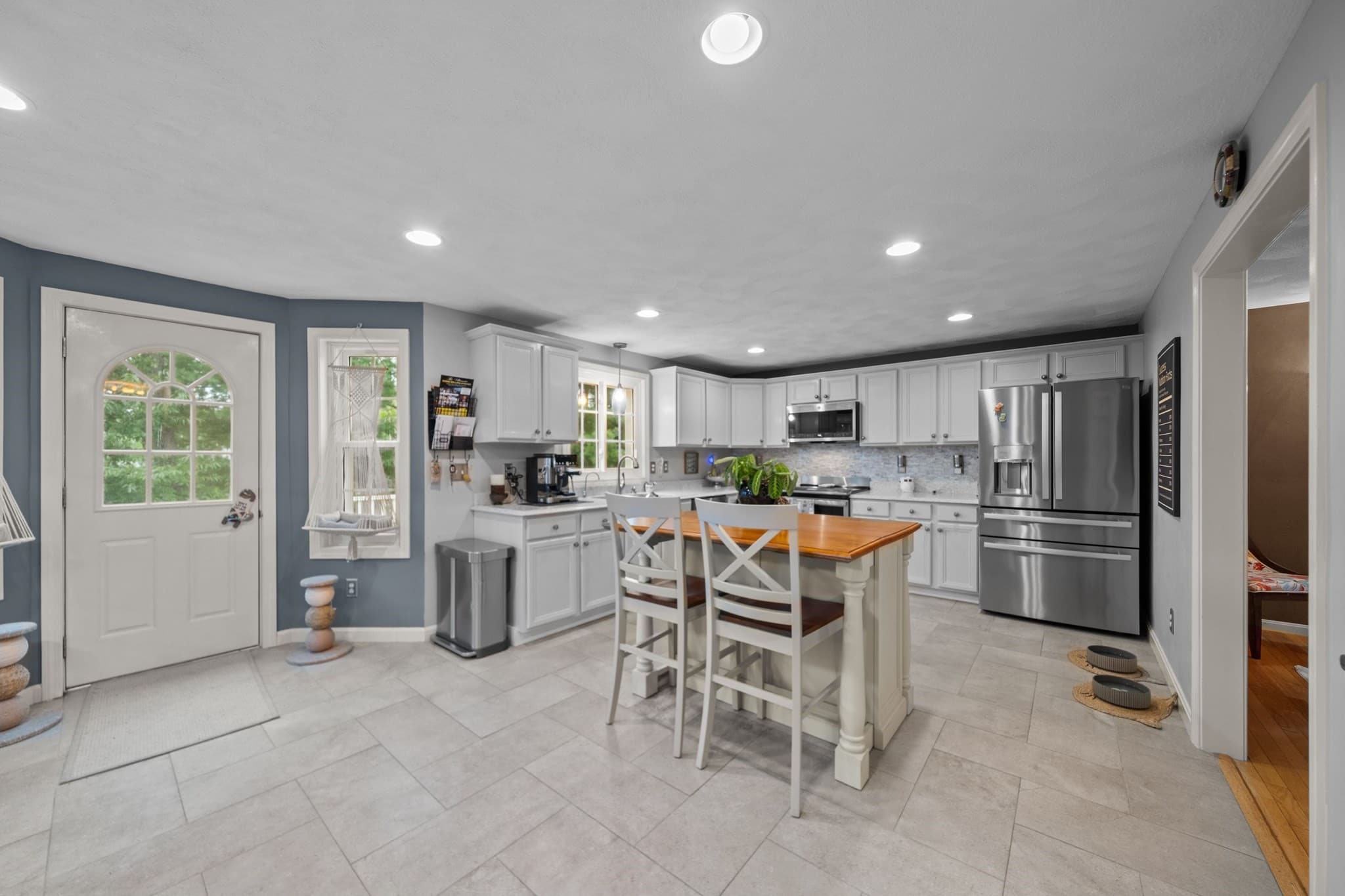 Single Family Residence at 31 Lauren Way, Lowell MA 01854, photo 12 of 36
