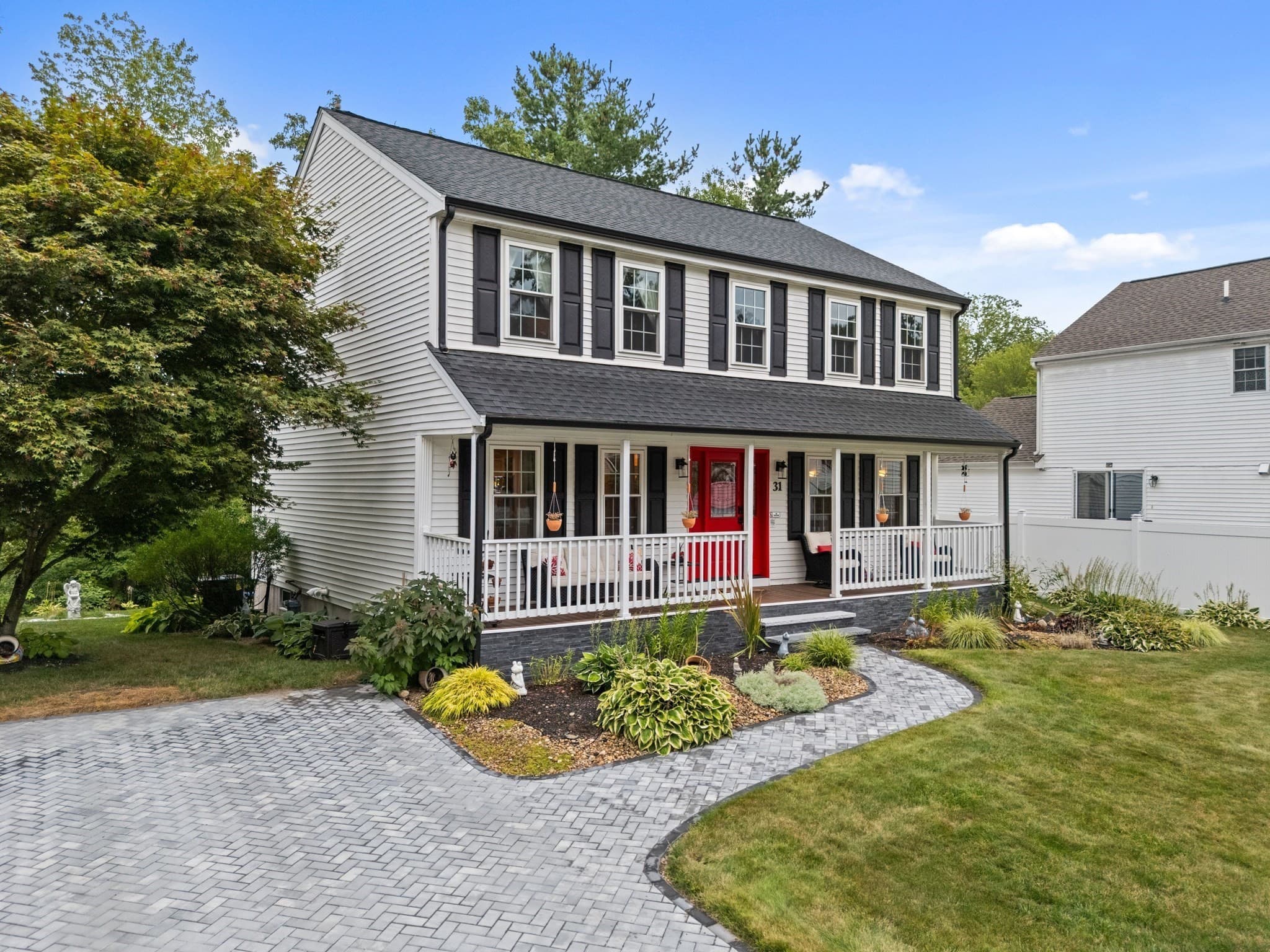 Single Family Residence at 31 Lauren Way, Lowell MA 01854, photo 5 of 36