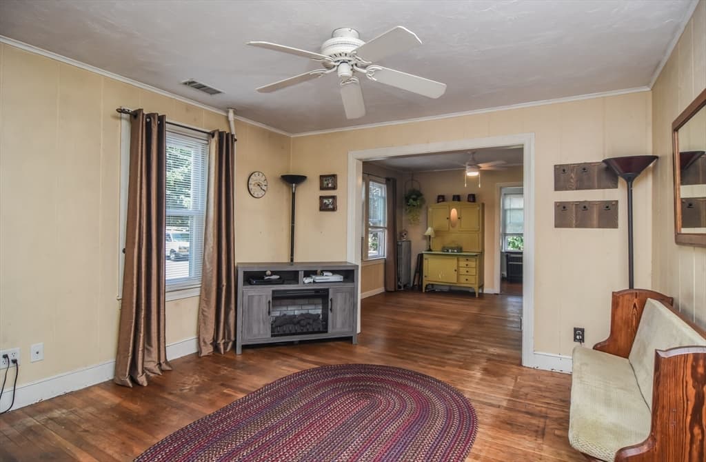140 Mendon St, Hopedale MA 01747 photo 6