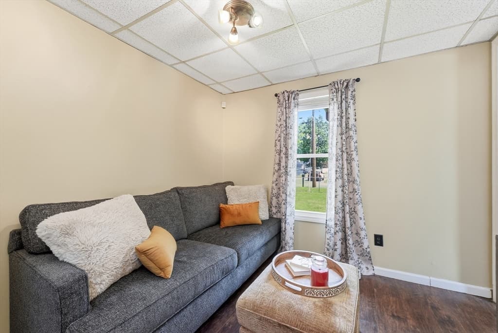 128 Newfield Rd, Springfield MA 01119 photo 6
