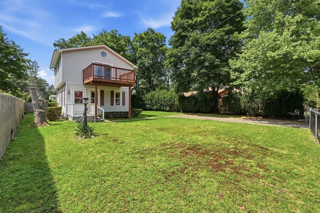 128 Newfield Rd, Springfield MA 01119