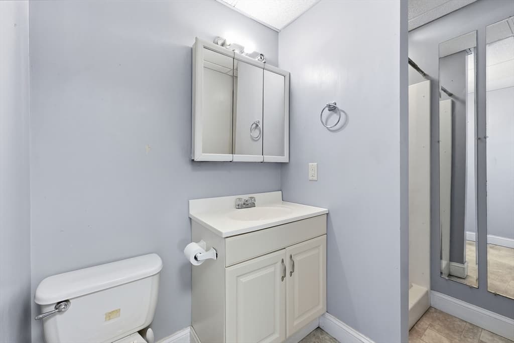 128 Newfield Rd, Springfield MA 01119 photo 20