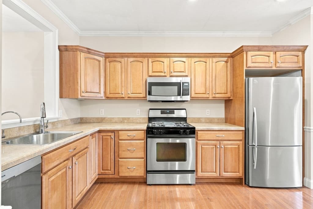 152 Spring Meadow Ln # 152, Hanover MA 02339 photo 4