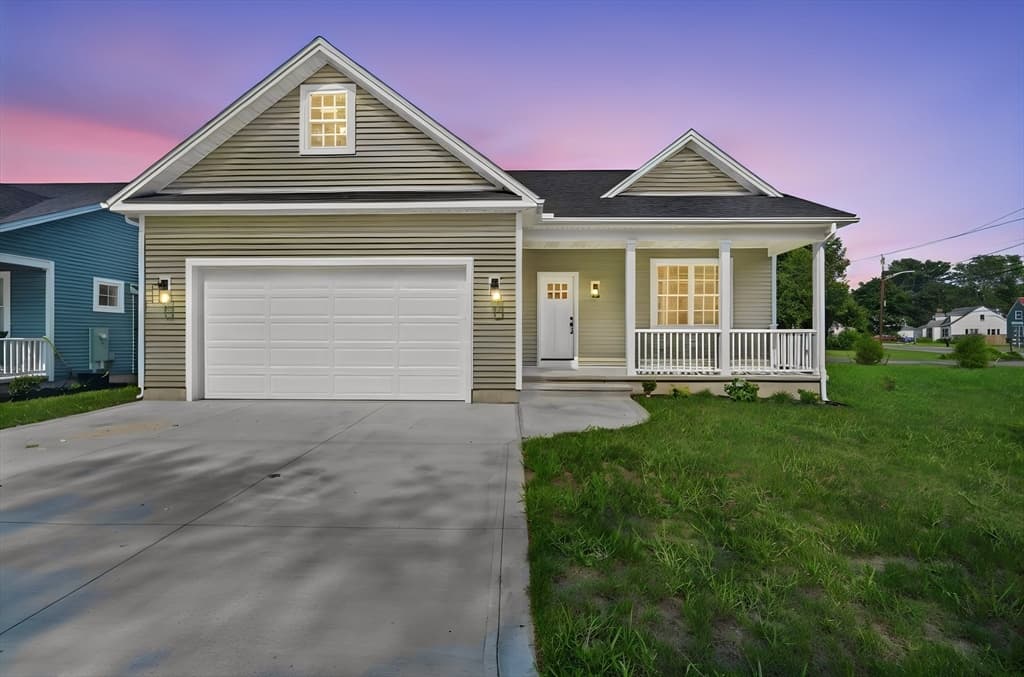 2 Skinnerwoods Way # 2, South Hadley MA 01033