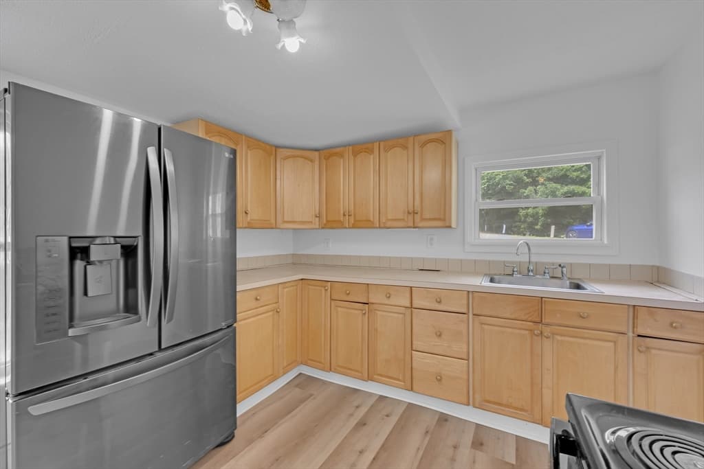 4 Eddy St, Ware MA 01082 photo 3