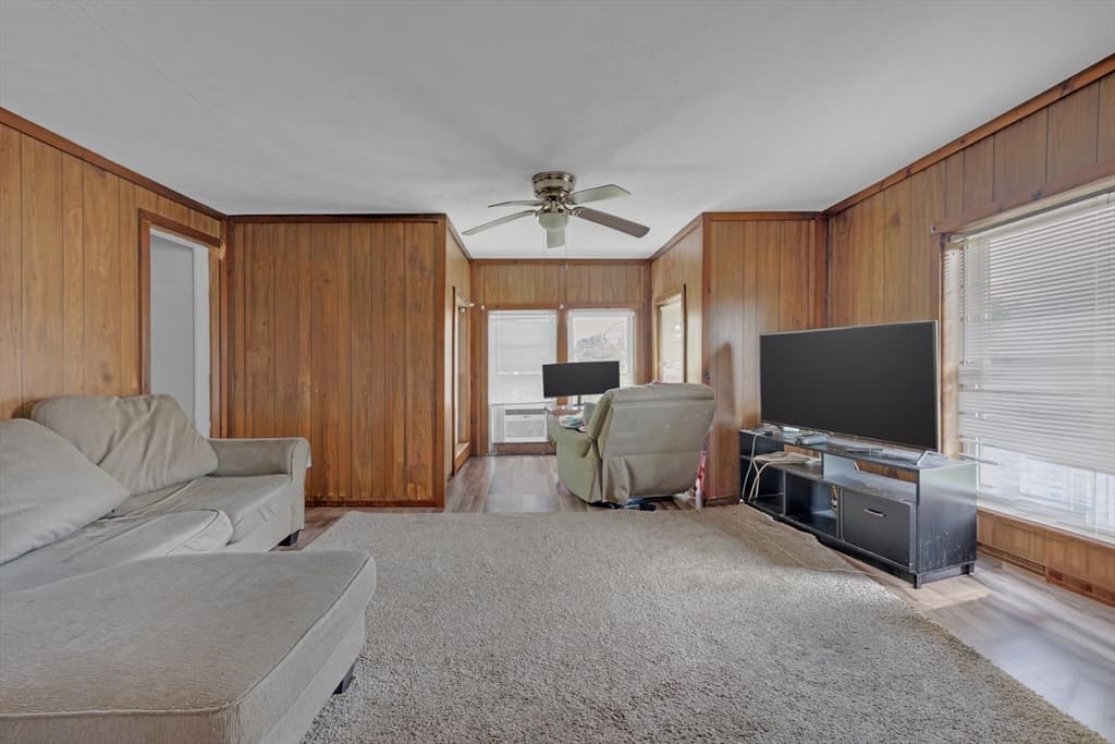 4 Eddy St, Ware MA 01082 photo 19