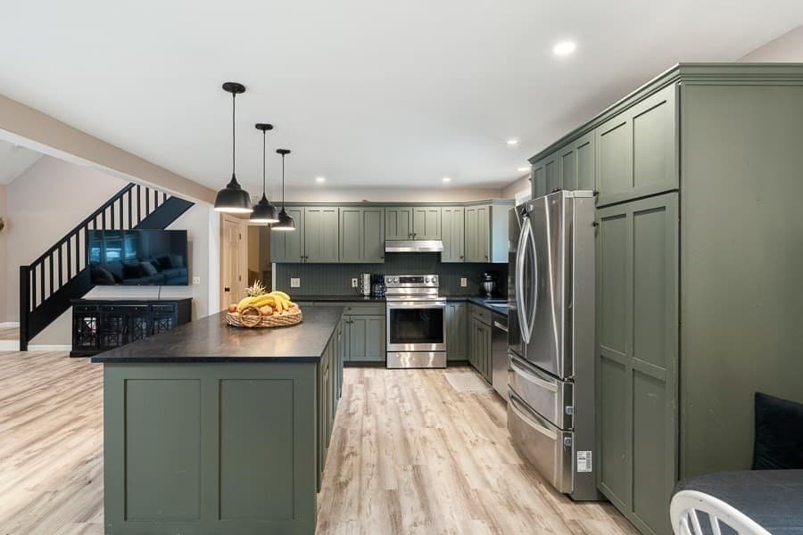 Single Family Residence at 115 River Rd, Rutland MA 01543, photo 12 of 41
