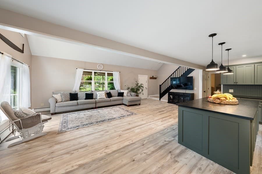Single Family Residence at 115 River Rd, Rutland MA 01543, photo 9 of 41