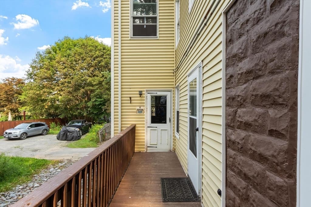 181 Park Street, Gardner MA 01440 photo 4