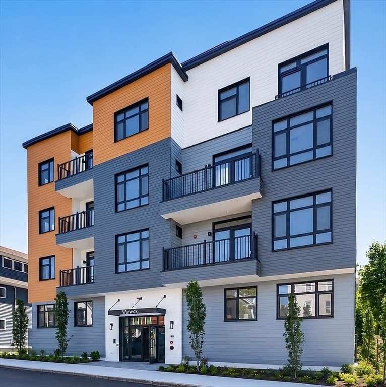 13 Warwick St # 102, Somerville MA 02144