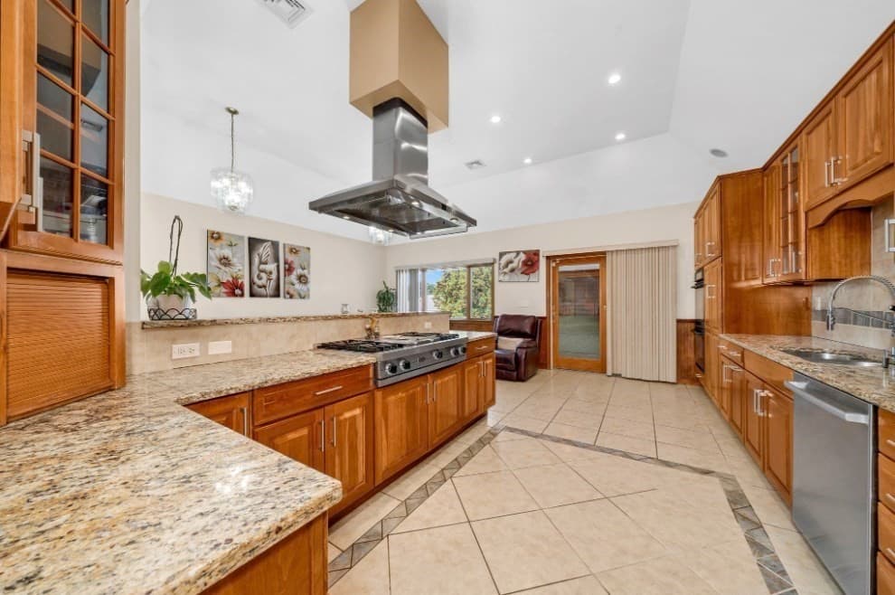 33 Tedford Ave, Revere MA 02151 photo 11