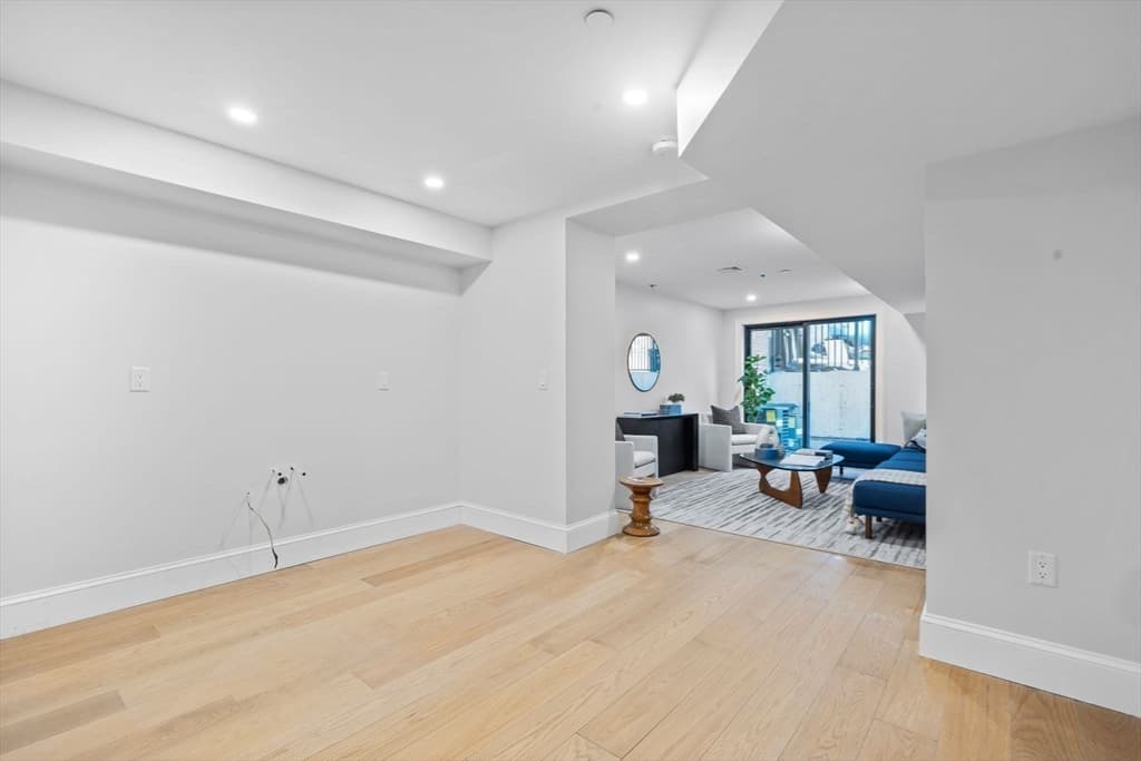 667 Tremont Street # A, Boston MA 02118 photo 34
