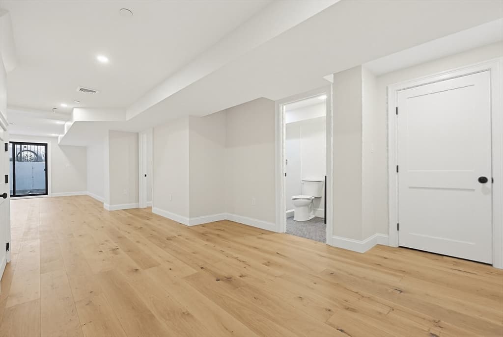 667 Tremont Street # A, Boston MA 02118 photo 33
