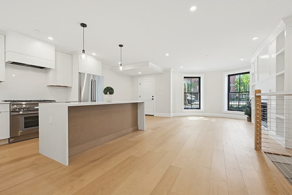 667 Tremont Street # A, Boston MA 02118 photo 4