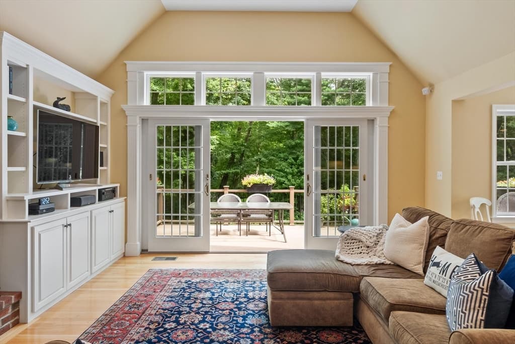 Single Family Residence at 17 Townsend Road, Lynnfield MA 01940, Lynnfield, photo 9 of 42