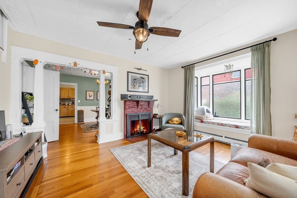 9 Sycamore St, Somerville MA 02143 photo 2