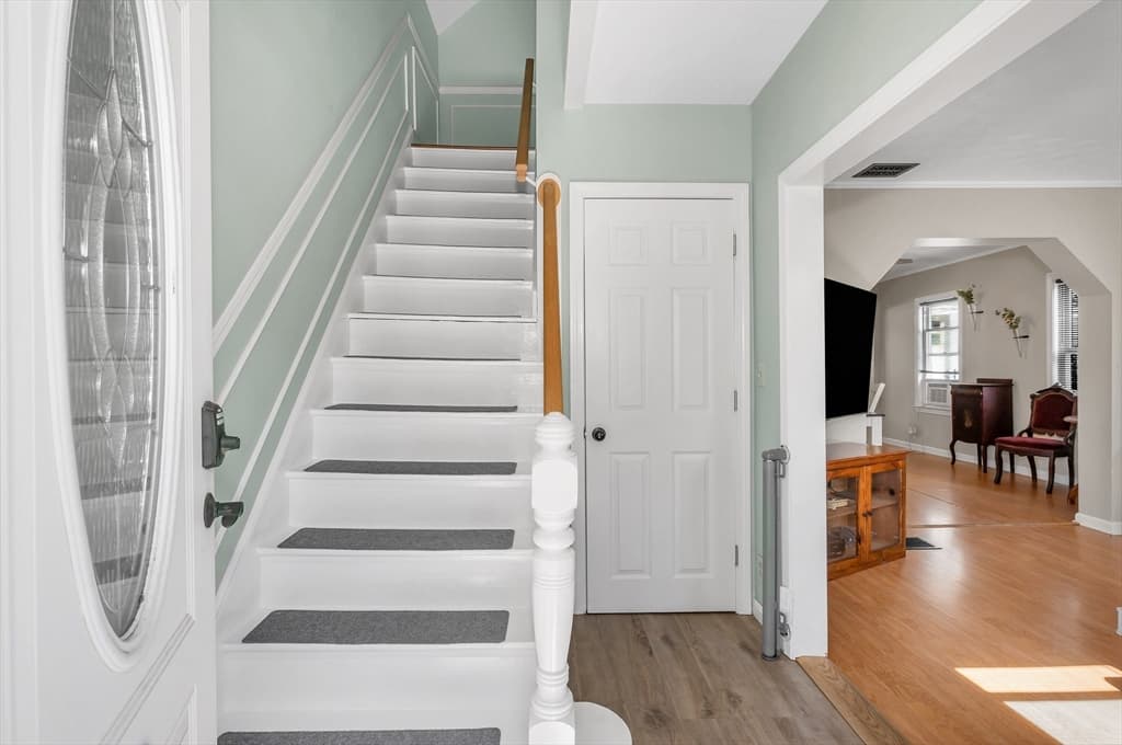 9 Cottage Street, Dracut MA 01826 photo 3