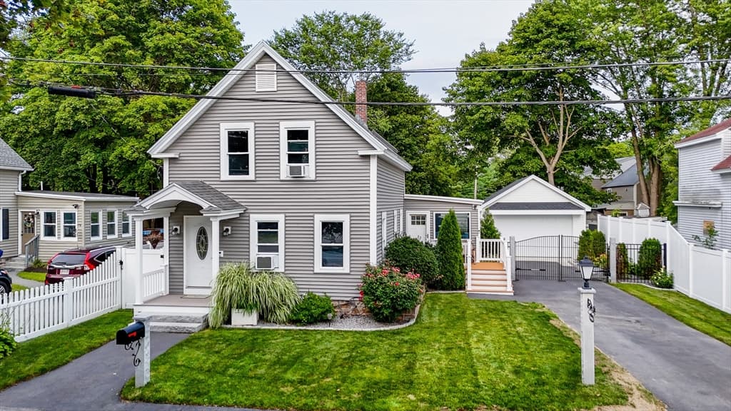 9 Cottage Street, Dracut MA 01826