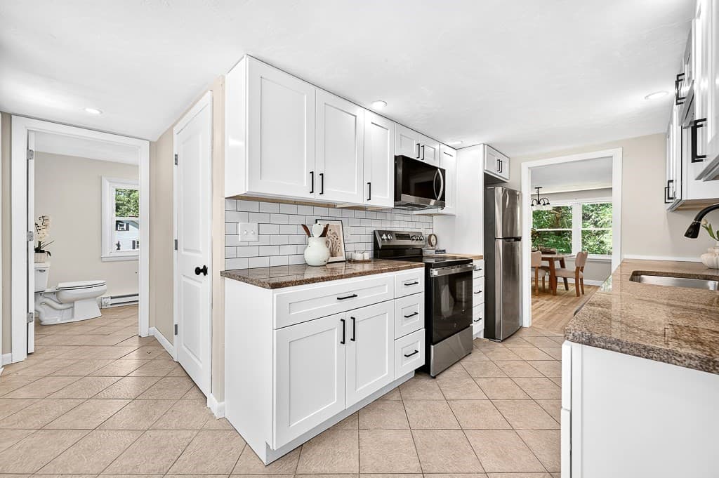 Single Family Residence at 551 Pleasant Street, Paxton MA 01612, Paxton, photo 12 of 34