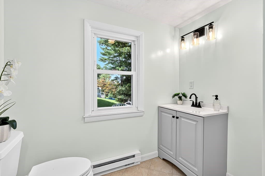 Single Family Residence at 551 Pleasant Street, Paxton MA 01612, Paxton, photo 15 of 34