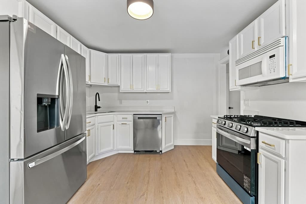 54-56 Alden, Revere MA 02151 photo 3