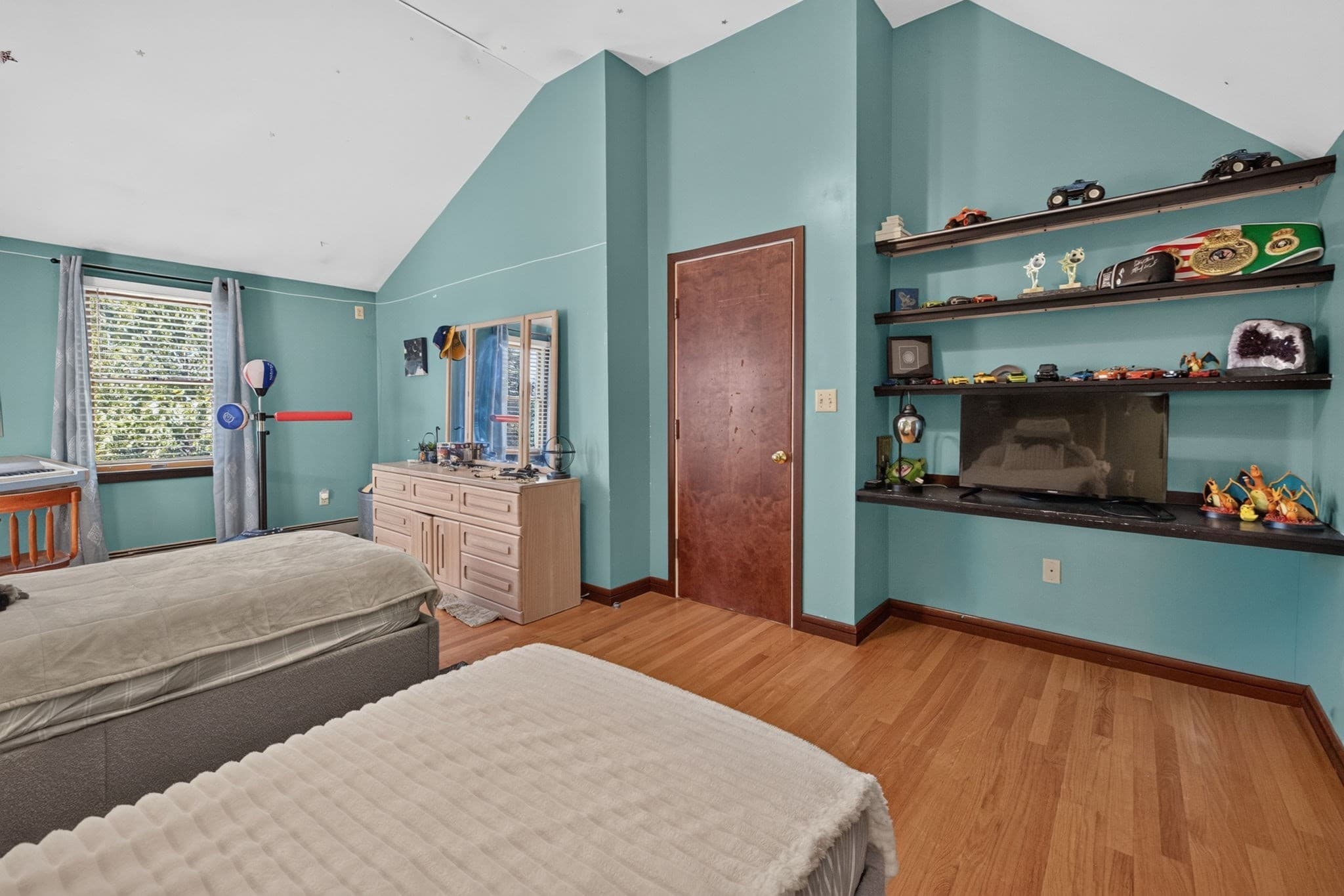 Single Family Residence at 55 Irving St, Fall River MA 02723, photo 17 of 26