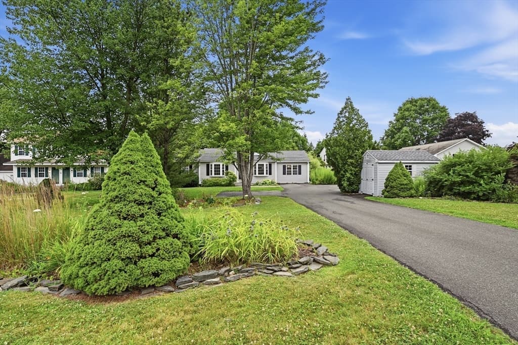 14 Florence Rd, Easthampton MA 01027 photo 5