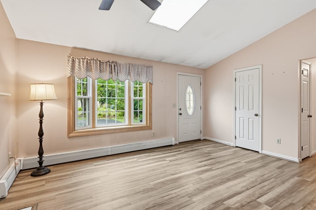 14 Florence Rd, Easthampton MA 01027 photo 8