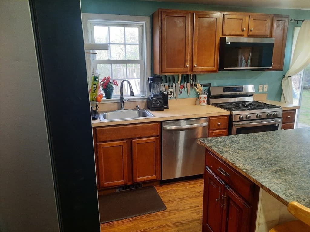Single Family Residence at 8 Patricks Way, Sandwich MA 02644, Sandwich, photo 6 of 17