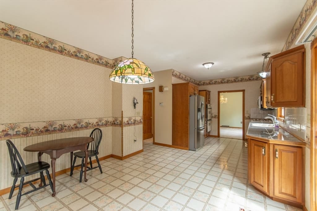20 Nolan Lane, Agawam MA 01030 photo 6