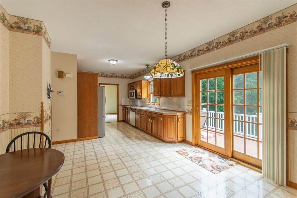 20 Nolan Lane, Agawam MA 01030 photo 7