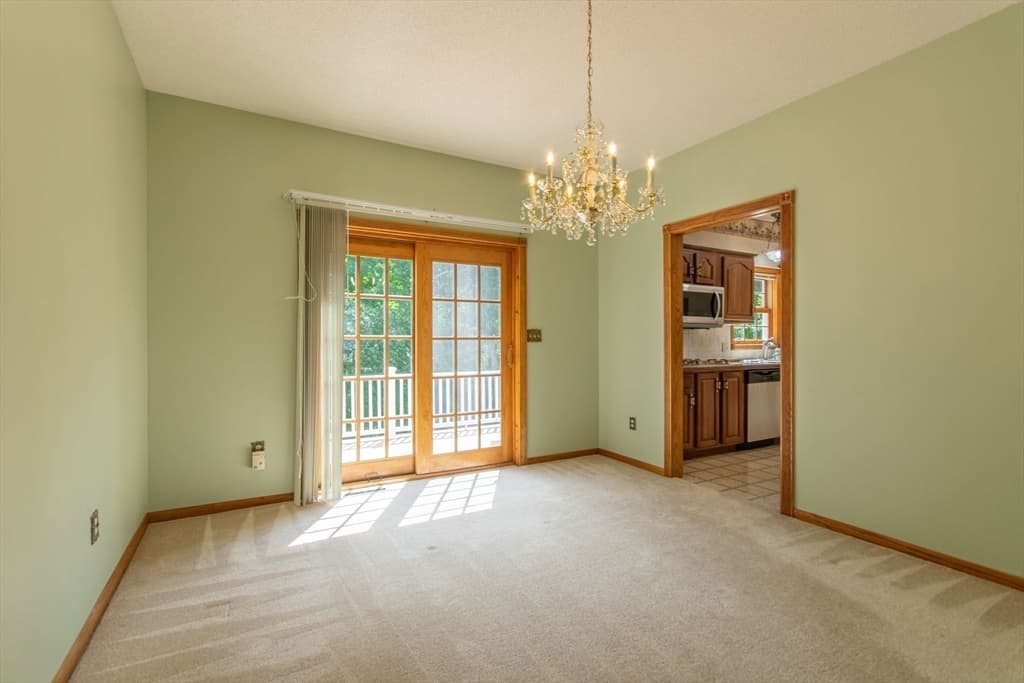 20 Nolan Lane, Agawam MA 01030 photo 14