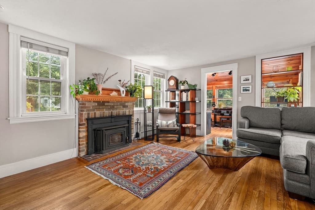 288 Union St, Weymouth MA 02190 photo 3