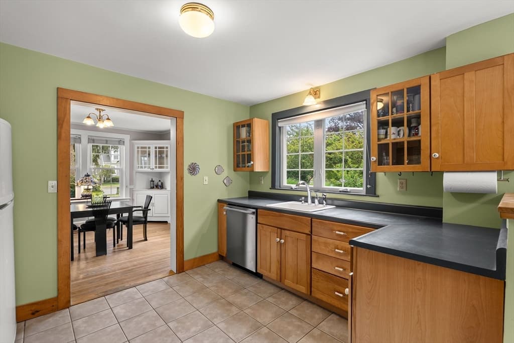 288 Union St, Weymouth MA 02190 photo 9