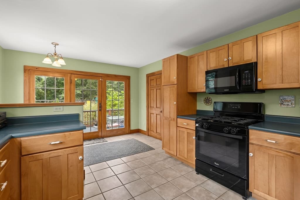 288 Union St, Weymouth MA 02190 photo 8