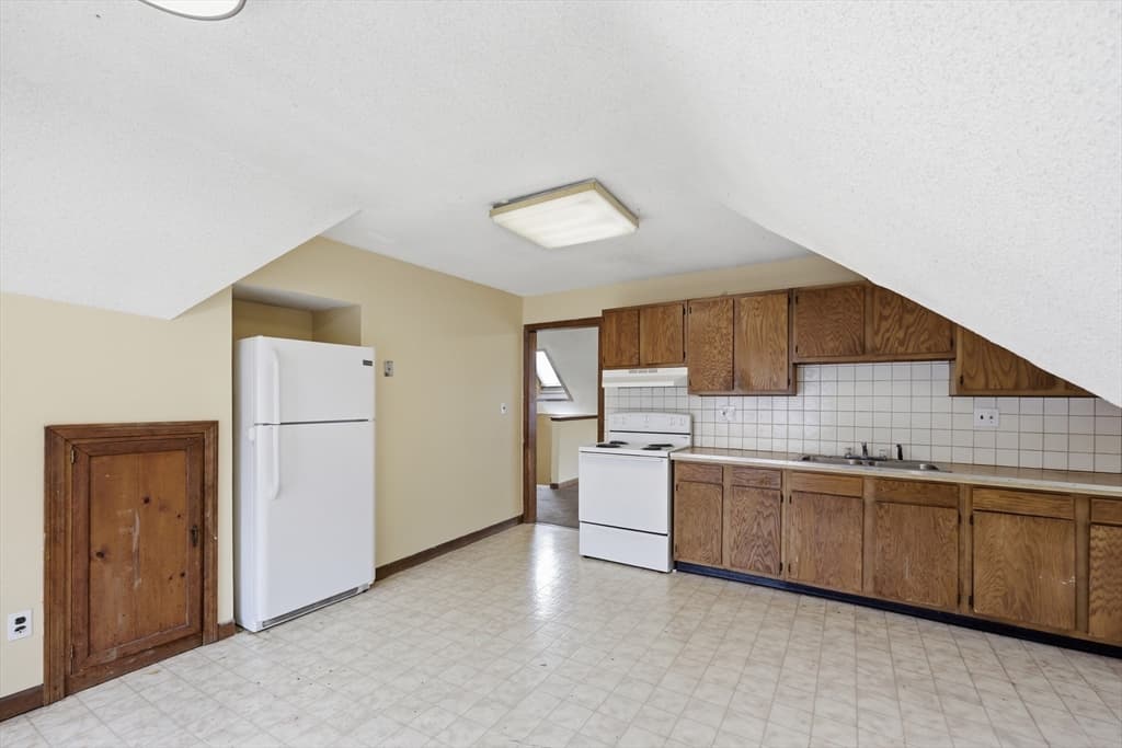 19-21 Rutledge Ave, Springfield MA 01105 photo 5