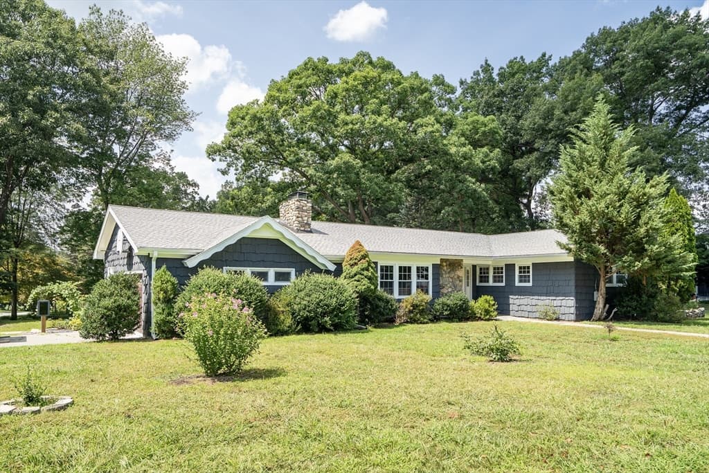 3 Cathy Rd, Burlington MA 01803 photo 2