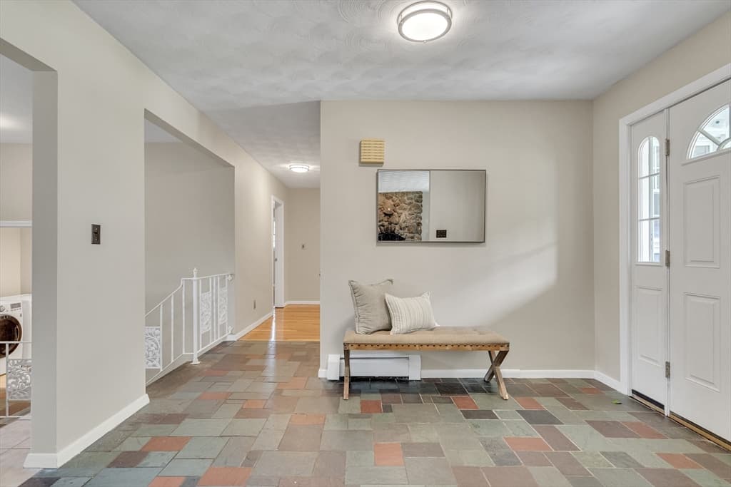 3 Cathy Rd, Burlington MA 01803 photo 6