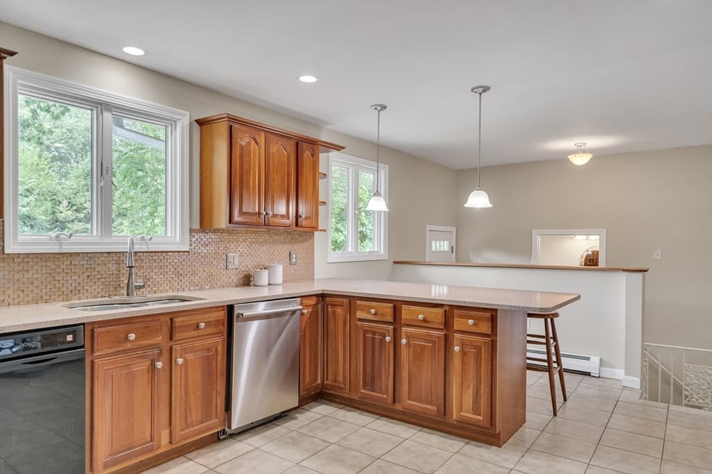 3 Cathy Rd, Burlington MA 01803 photo 16