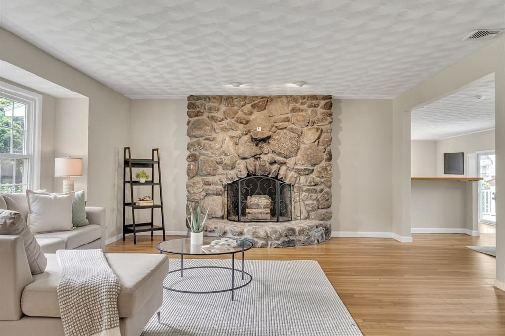 3 Cathy Rd, Burlington MA 01803 photo 12