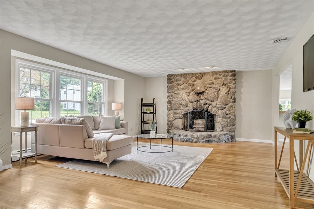 3 Cathy Rd, Burlington MA 01803 photo 9