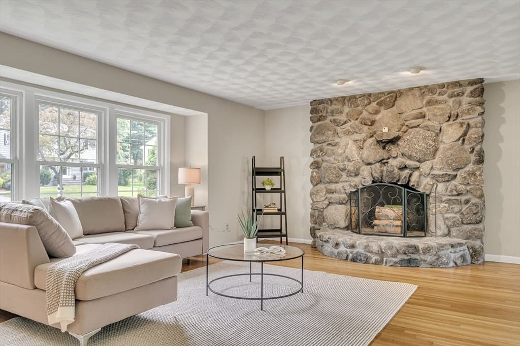 3 Cathy Rd, Burlington MA 01803 photo 8