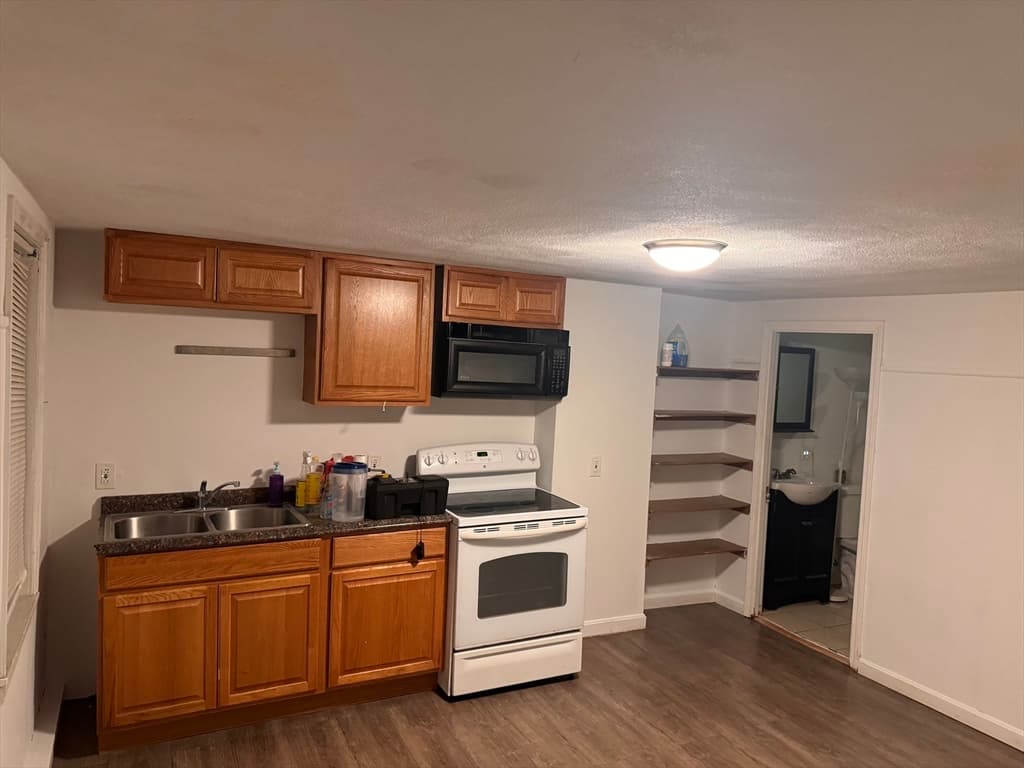 110 Knight Ave, Attleboro MA 02703 photo 15