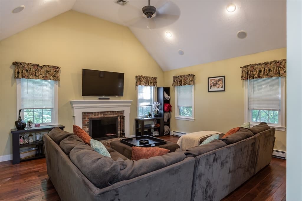 Single Family Residence at 2 Sherwood, Halifax MA 02338, Halifax, photo 9 of 40